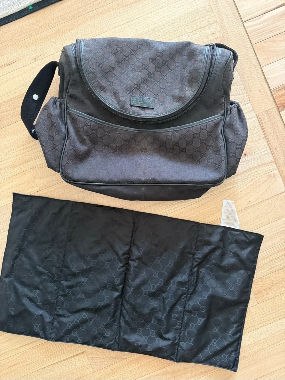 Authentic Gucci Original GG Monogram Canvas Diaper bag/ Baby bag + Changing Mat